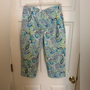 Jaclyn Smith paisley capris size 10